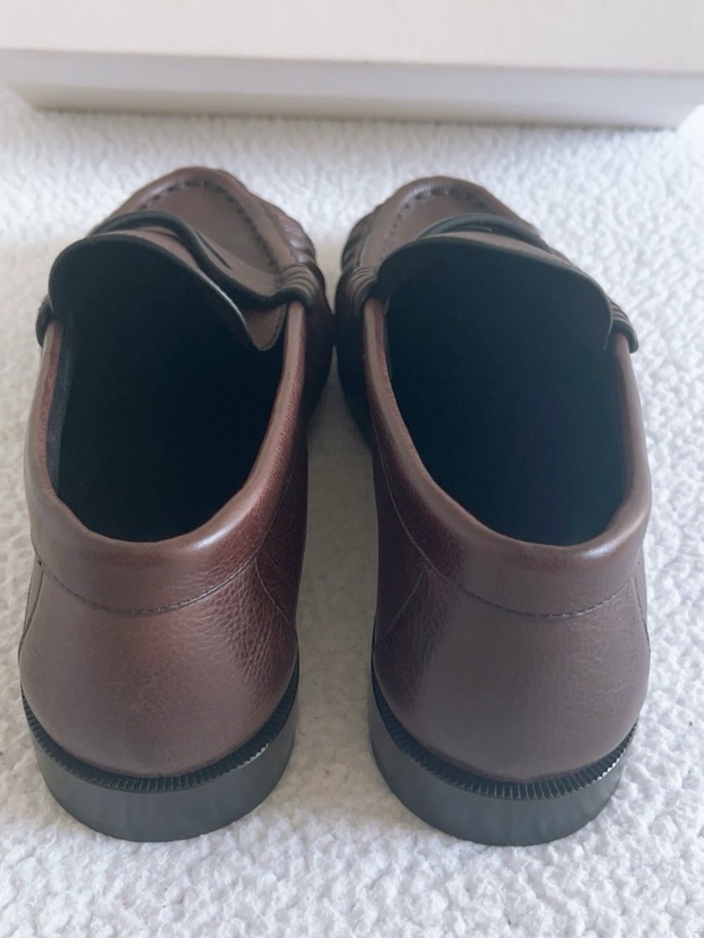 Saint Laurent Women’s YSL Le Loafer Supple in brown Leather - Picture 3 of 16